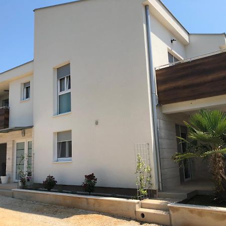 Apartmani Gavran Сукошан Экстерьер фото